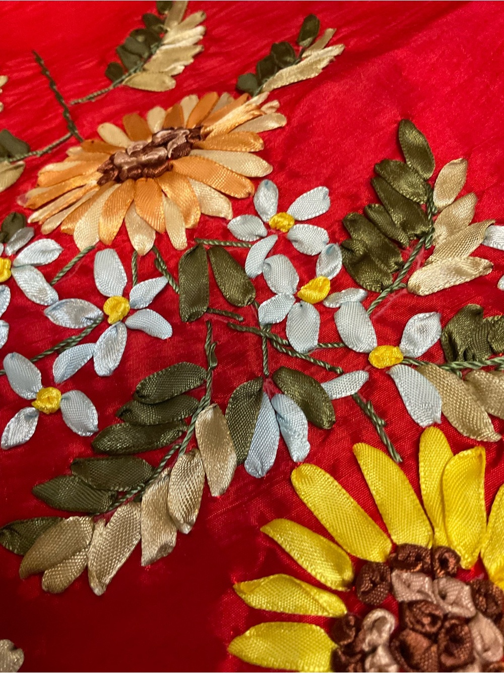 Red with Flower Detail Shams and Tissue Box Cover - Picture 4 of 16
